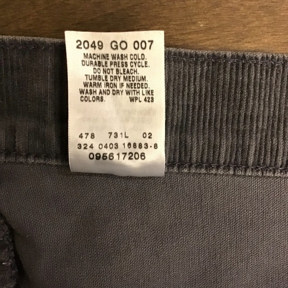 Levi’s 20W Corduroy Y2K Vintage Maxi Skirt Gray Pockets Logo 43” Waist - Picture 12 of 14